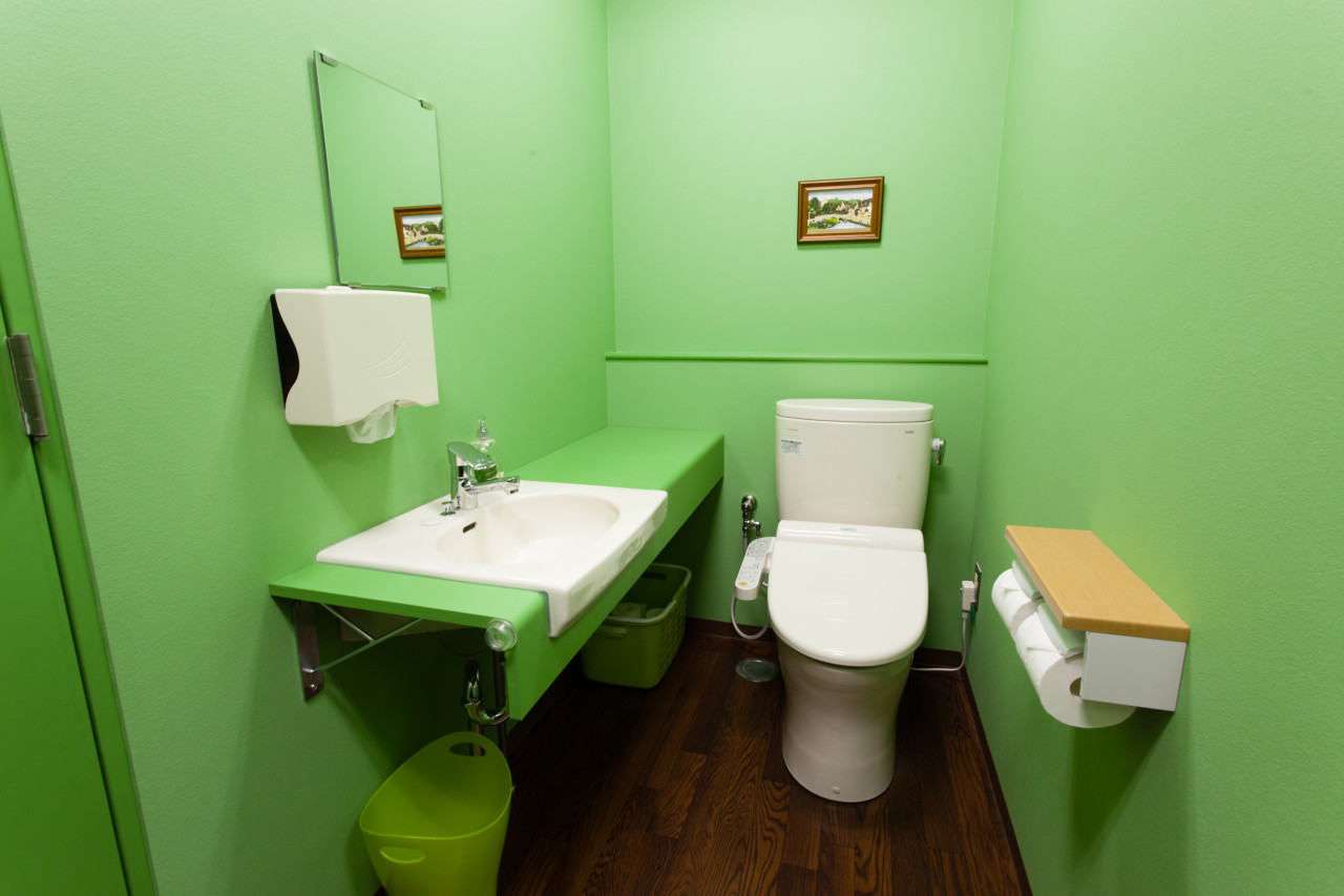 washroom near